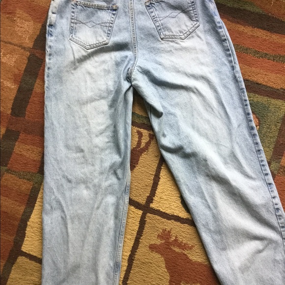 👖Faded Glory Relaxed Light Blue Jeans Pre LOVED - Picture 6 of 16